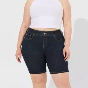 Torrid Bombshell 8” Bermuda Premium Stretch Denim Shorts NWOT